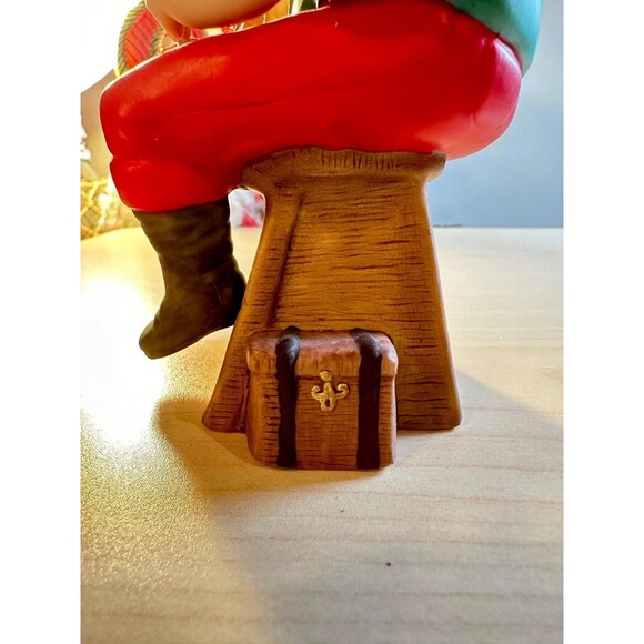 Hallmark Santa 1989 Toymaker #4 - Sailboat from Santa - Figurine - Picture 6 of 11